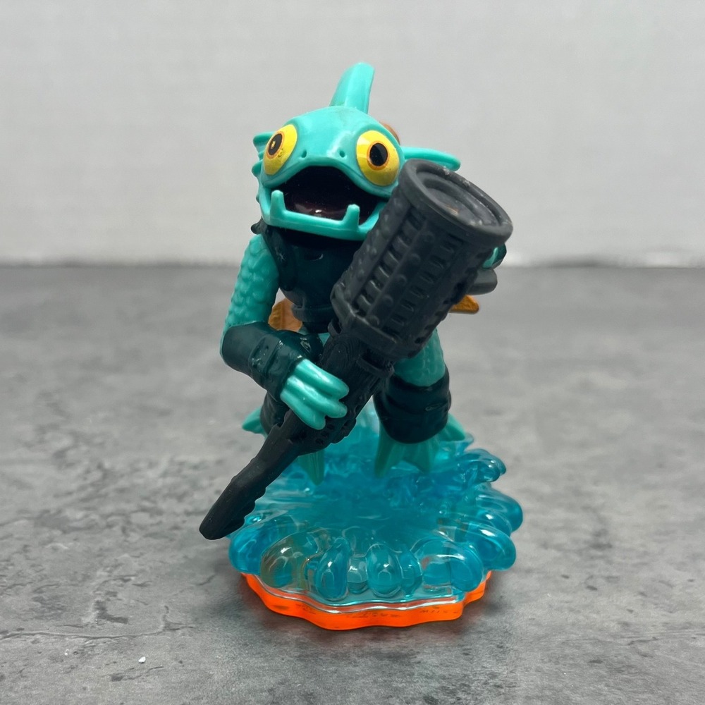 Skylanders Spyro's‎ Adventure Gill Grunt Water Element Figure w Weapon Toy READ